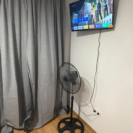 Latinhouse Baner Отель Севилья